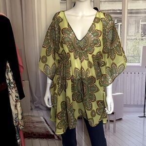 Echo Design Beach Green Mándala Print Pullover Swimsuit Coverup. Size L. P5/A